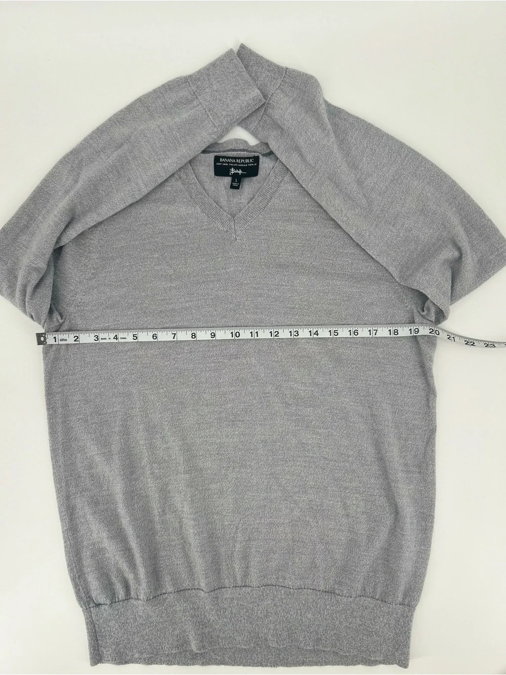 Banana Republic Italian Merino Wool V-Neck Sweater Gray L